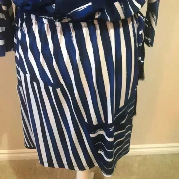 NWT CALVIN KLEIN Royal Blue & White Drawstring Waist Cold Shoulder Dress- Size 6 - Picture 8 of 13